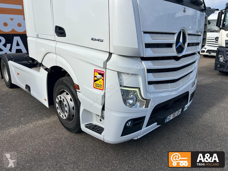 جرار Mercedes ACTROS 1845