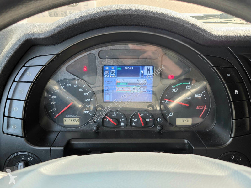 جرار Iveco 420 / Intarder
