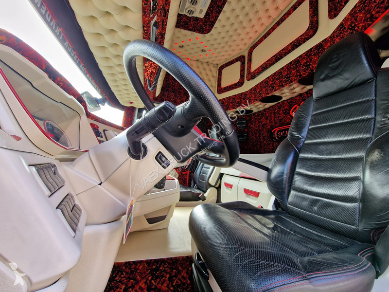 Cabeza tractora Scania R650 V8 NS Highline 6x2...