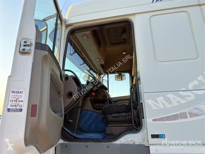 Cabeza tractora DAF 4x2 S/A Sleeper Truck Tractor