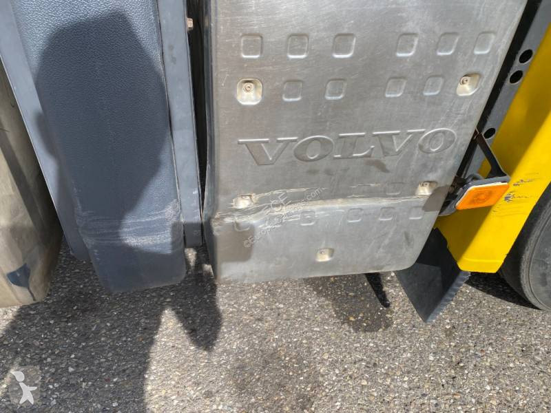 Cap tractor Volvo 580