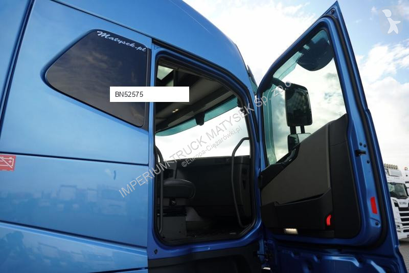 جرار Volvo