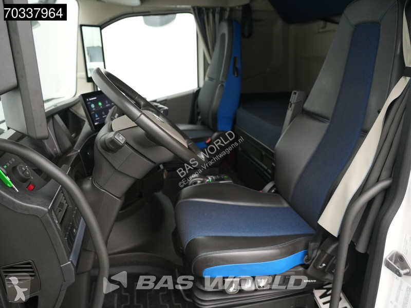 Trekker Volvo Aero 500 4X2 Aero XL 2x Tanks ACC