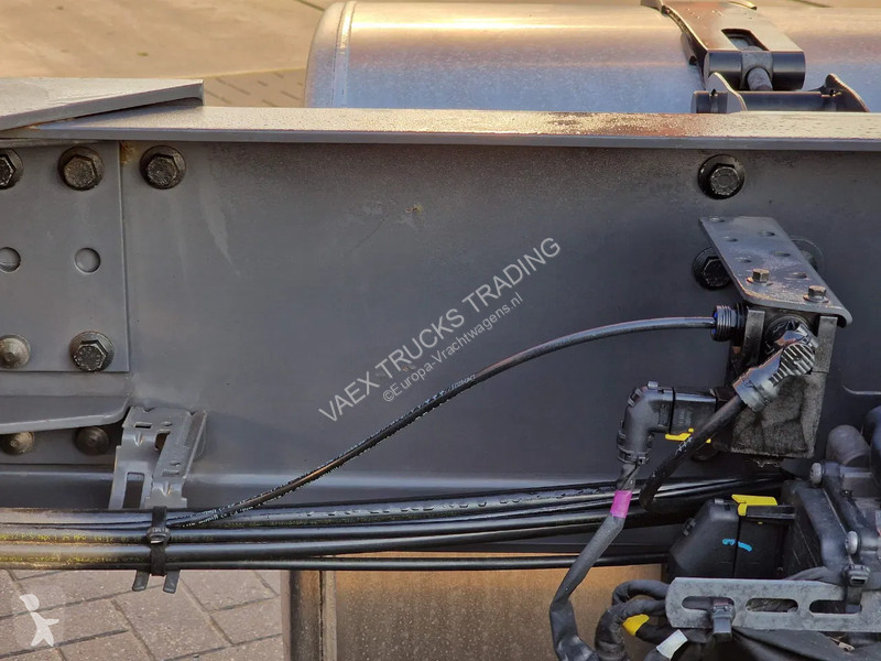 Traktor Volvo 13500 Globetrotter 4x2 - I...