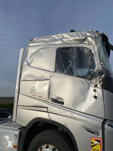 جرار Volvo