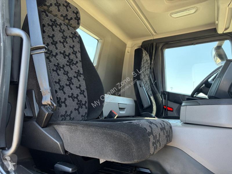 جرار Scania 410