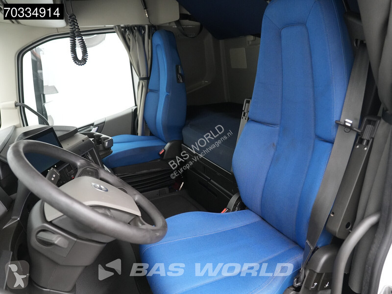 Tahač Volvo FH 460 4X2 Globe APK 04-2027 2x...