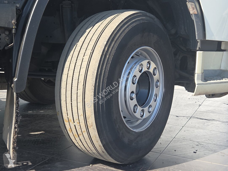 Cap tractor DAF 480