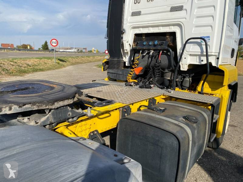 Cabeza tractora MAN 18.440