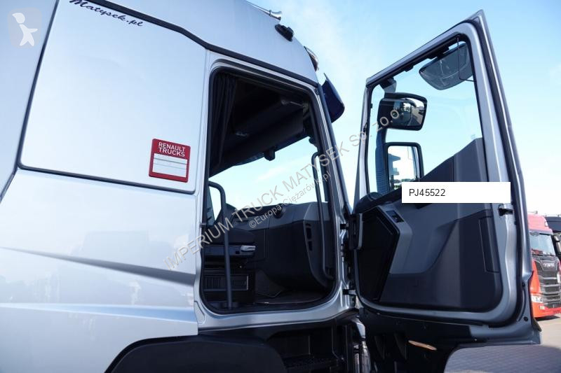 Traktor Renault C 520