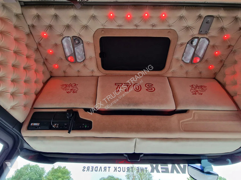Tractor Scania 770S V8 NS Highline 6x2 - Show...