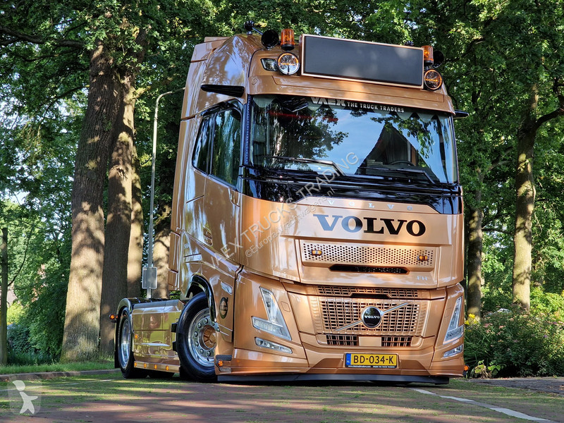 Traktor Volvo 13500 Aero Globetrotter XL 4x2 -...