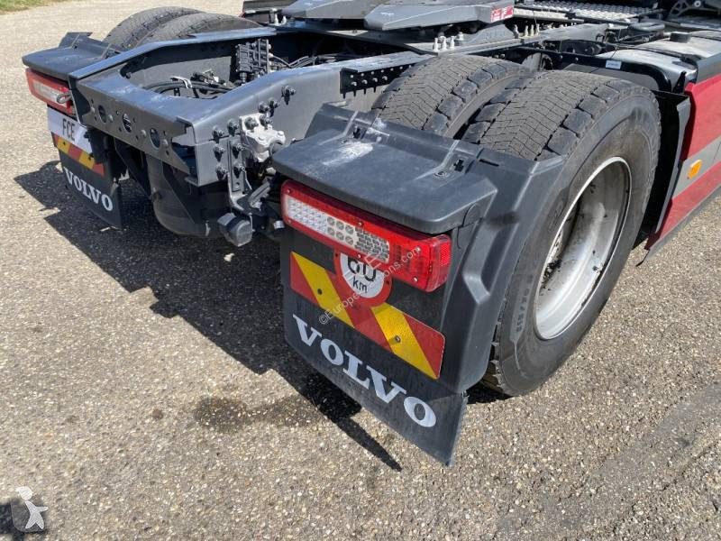 Tahač Volvo 460