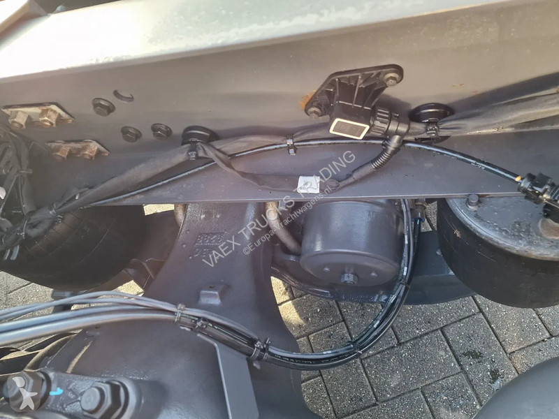 Traktor Volvo 13500 Globetrotter 4x2 - I...