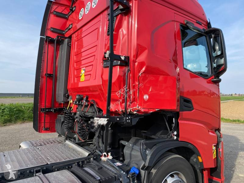 Iveco  tractor unit