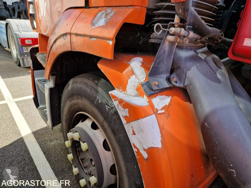 شاحنة Iveco 190S33