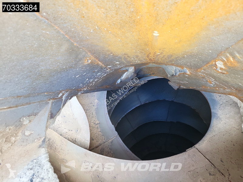 جرار MAN 33.500 6X4 M Hydraulik Concrete