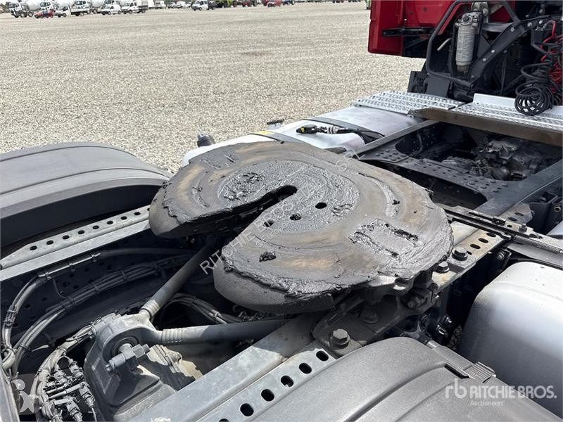 Тягач  Actros 1845