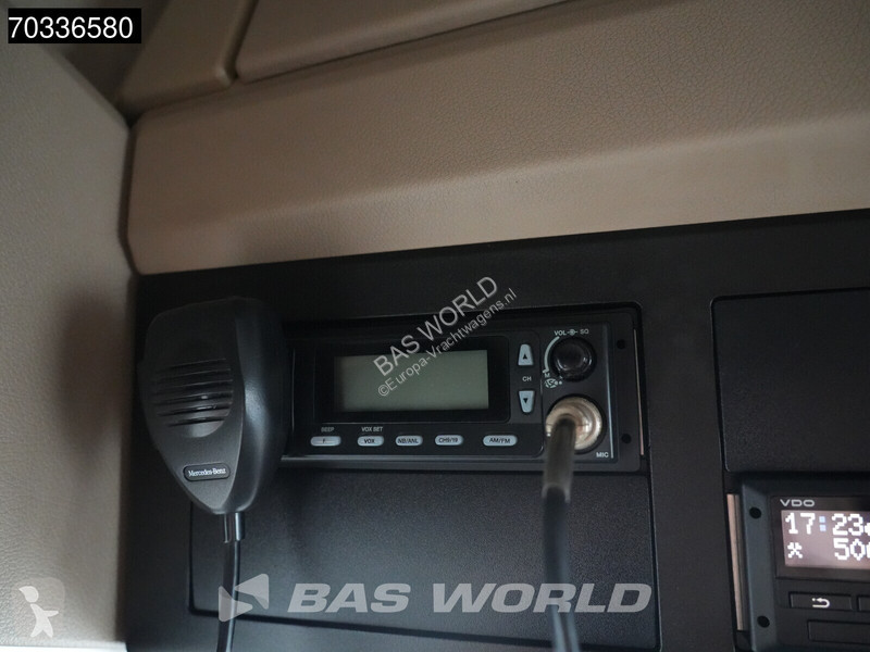 Ciągnik siodłowy Mercedes 1851 4X2 BigSpace...