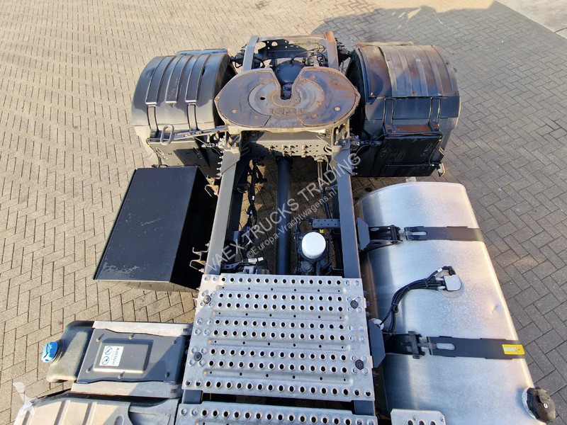 Traktor Volvo 13500 Globetrotter 4x2 - I...