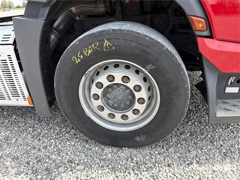 Тягач  Actros 1845