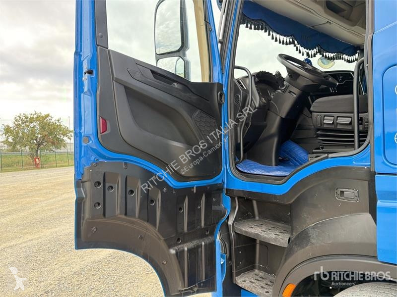 Cap tractor Iveco s-way 490 4x2 S/A Sleeper...