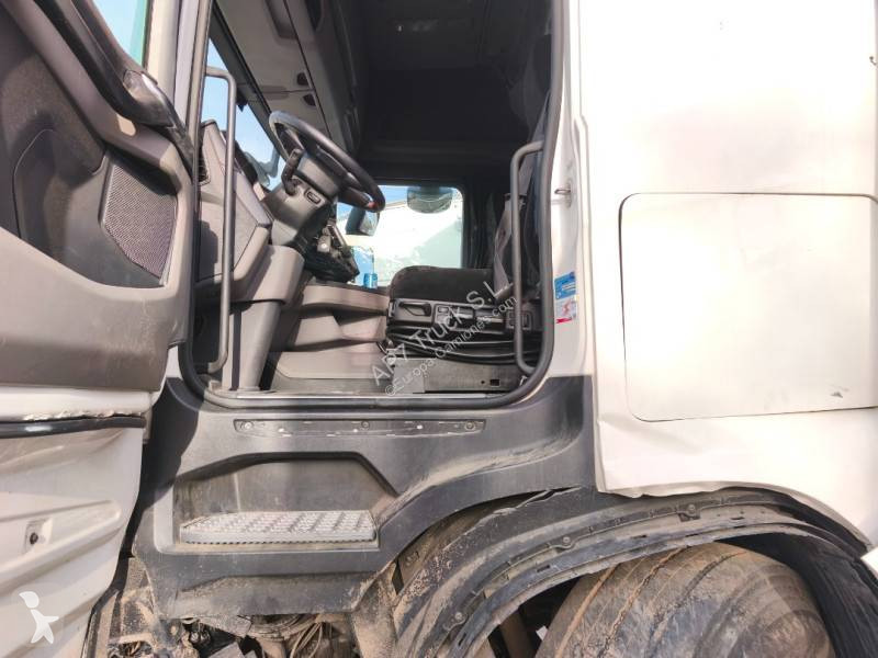 جرار Scania 500