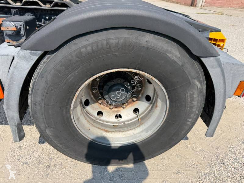 Cabeza tractora Iveco