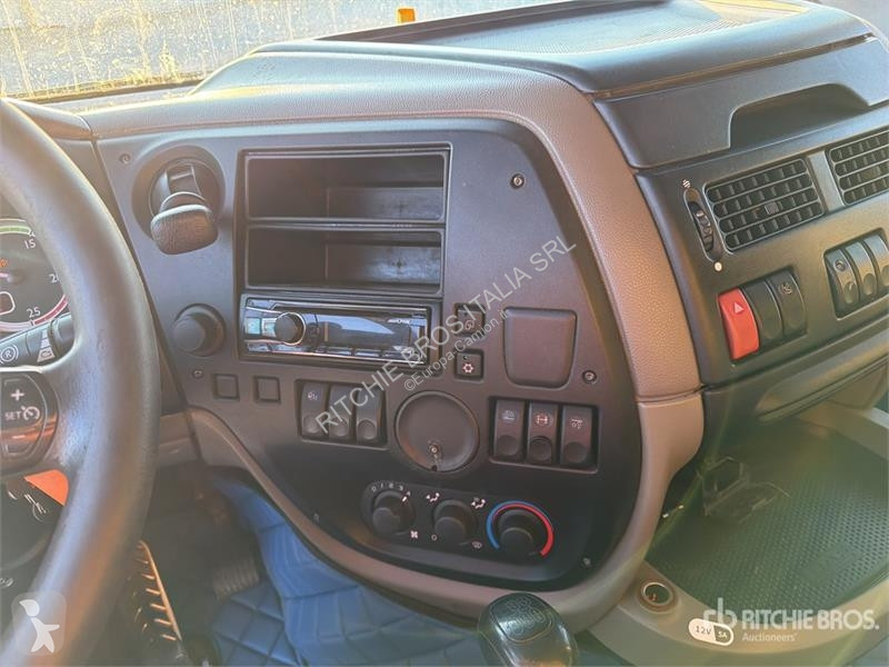 Cabeza tractora DAF 4x2 S/A Sleeper Truck Tractor