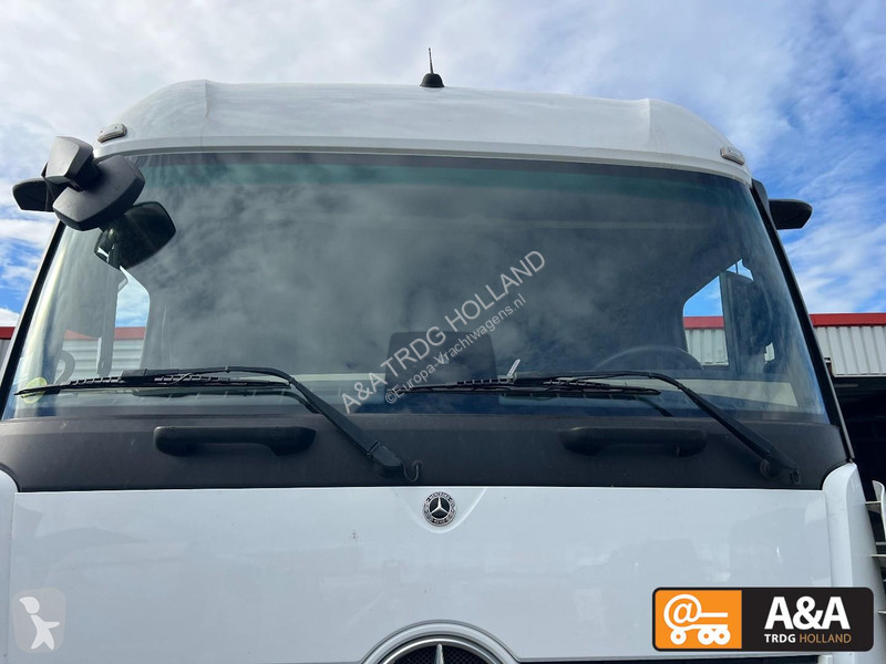 جرار Mercedes ACTROS 1845