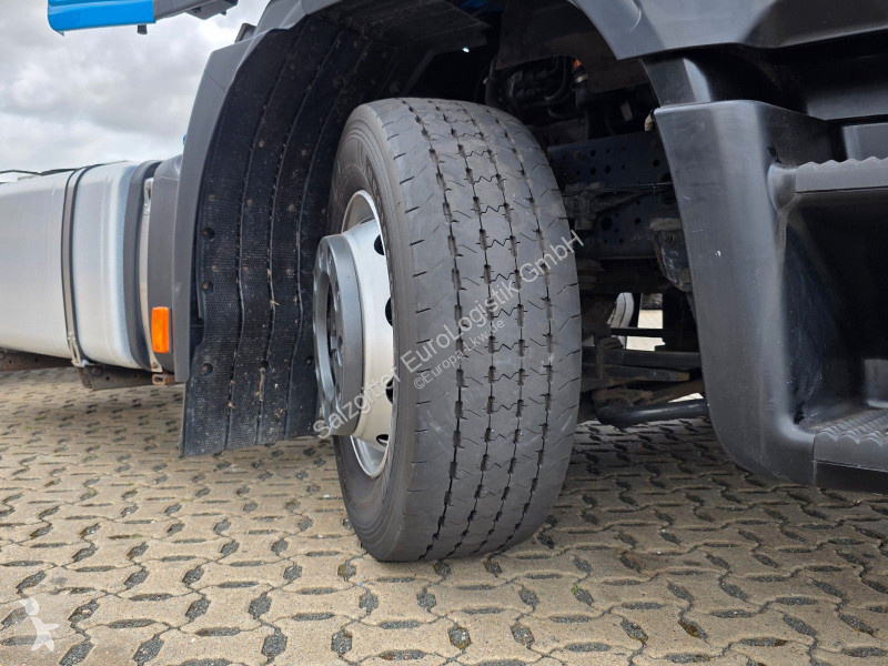 Iveco 400 / Intarder tractor unit