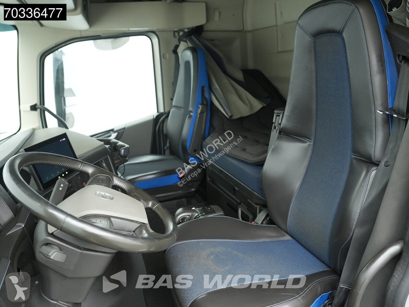 Cap tractor Volvo 500  4X2 ADR 2x Tanks...