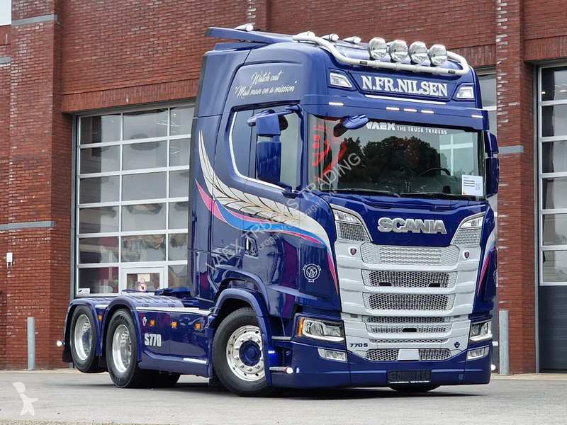 Tractor Scania 770S V8 NS Highline 6x2 - Show...