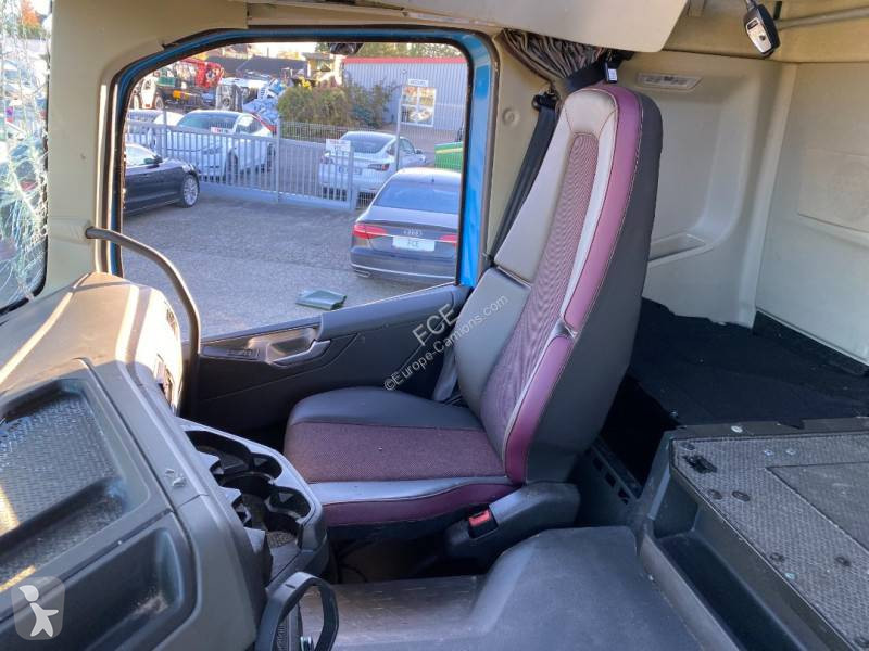 جرار Volvo