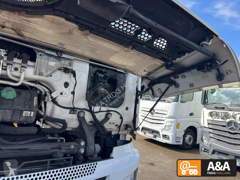 جرار Mercedes ACTROS 1845