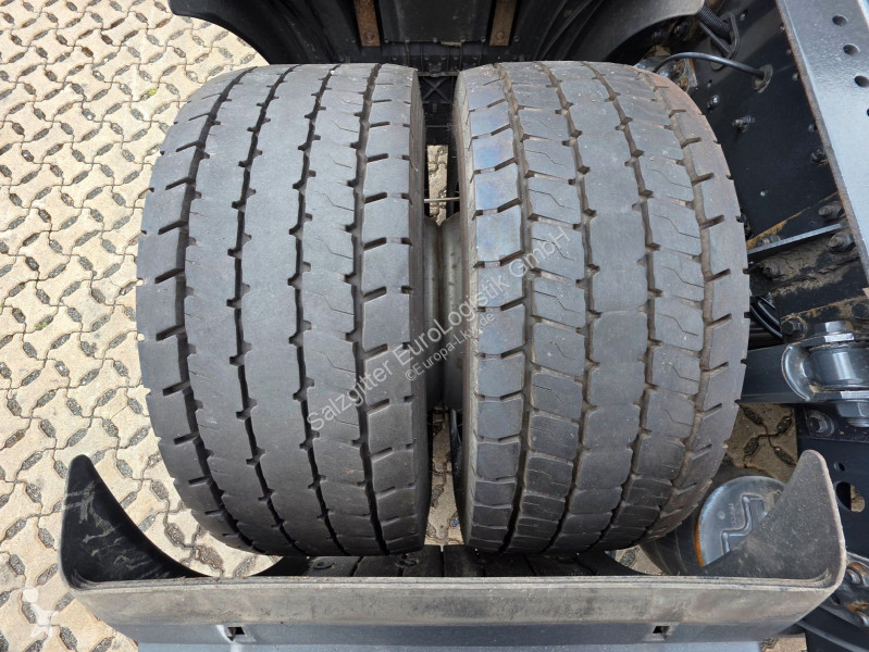 Iveco 400 / Intarder tractor unit