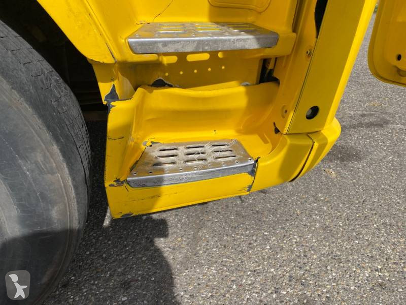 Cap tractor Volvo 580