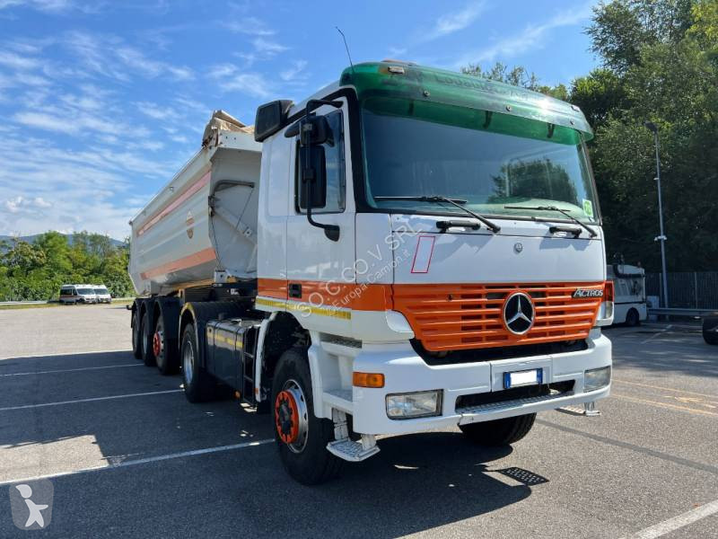 Traktor Mercedes