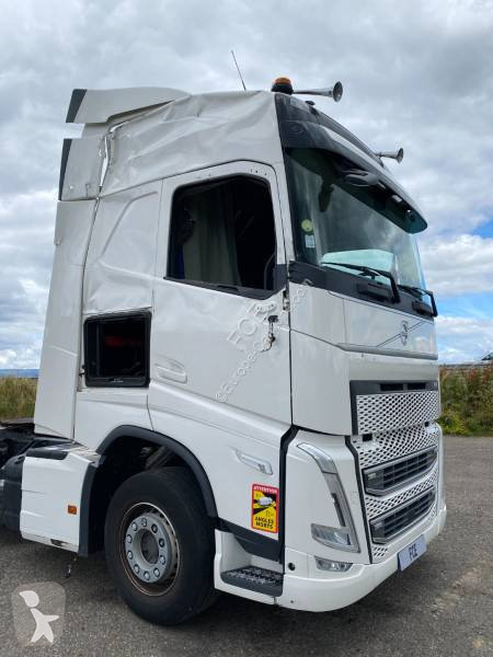 جرار Volvo