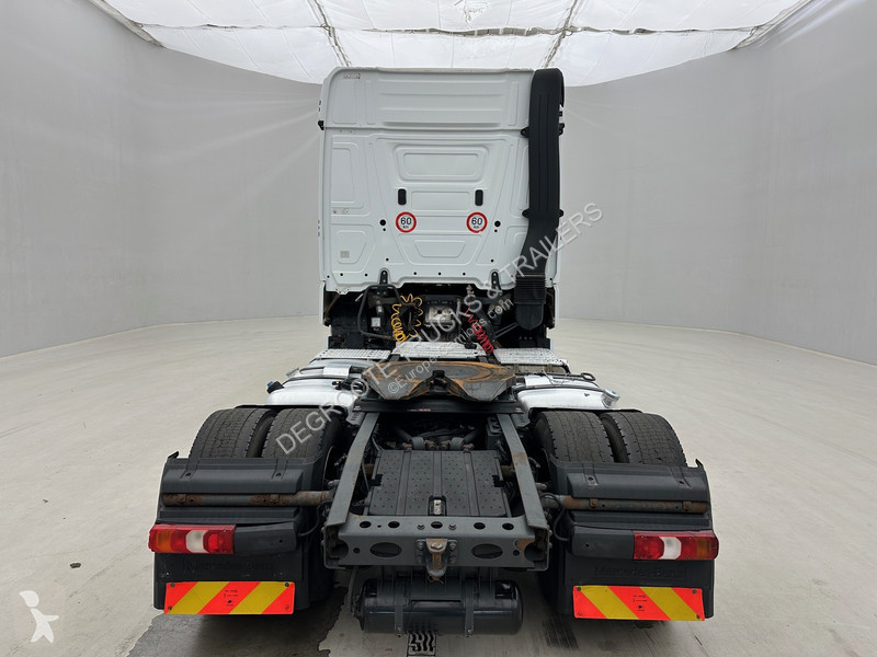 Traktor Mercedes 1842