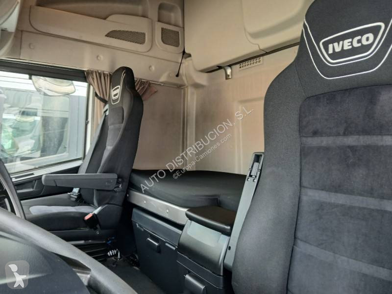 Traktor Iveco