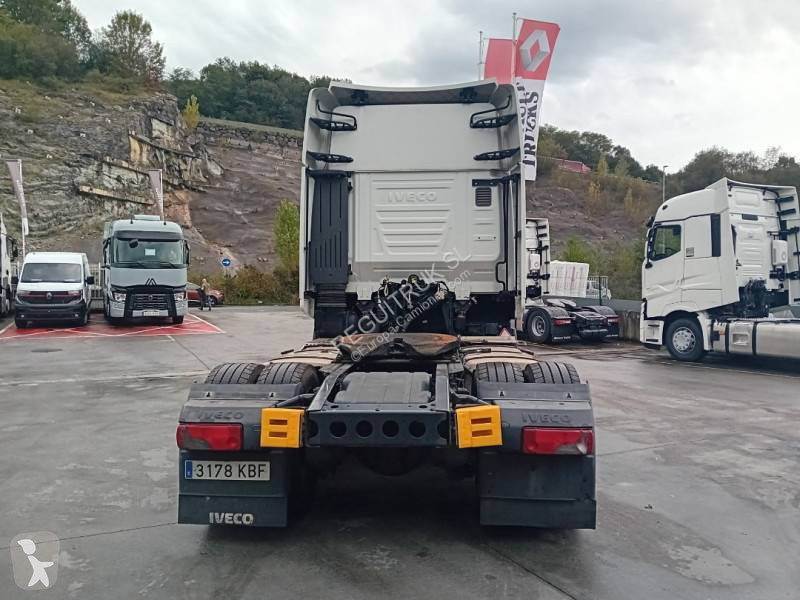 Traktor Iveco