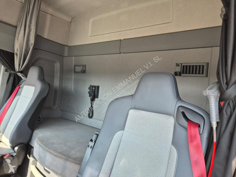 Traktor Renault 440 T4X2 E6 Gamme T
