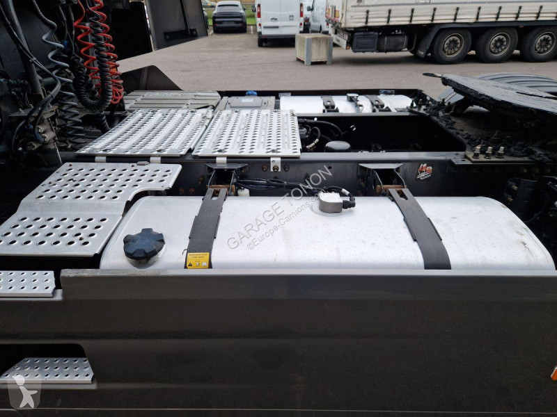Traktor Renault 520 T-Series