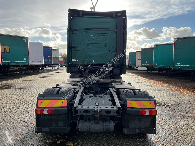 Traktor Mercedes 1845 Bigspace