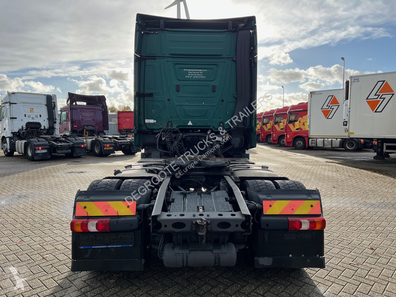 Traktor Mercedes 1845 Bigspace