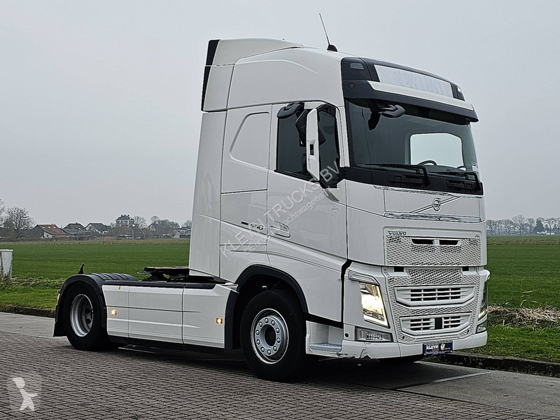 Tahač Volvo FH  I-PARK-C VOITH RET.