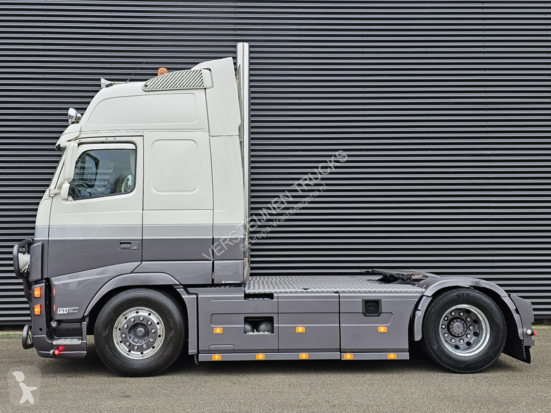Trekker Volvo FH400 4X2 / SHOWTRUCK / SPECIAL /...
