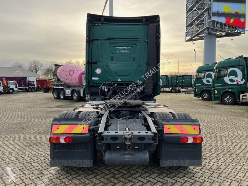 Traktor Mercedes 1845 BigSpace
