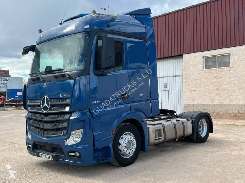 Traktor Mercedes